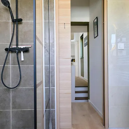 Maison Familiale Moderne Calme - Апартаменты *