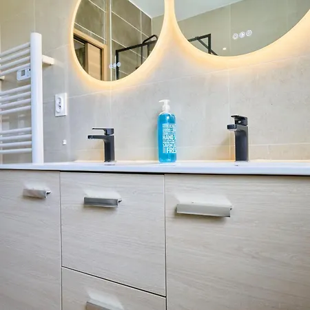 Apartment Maison Familiale Moderne Calme - *